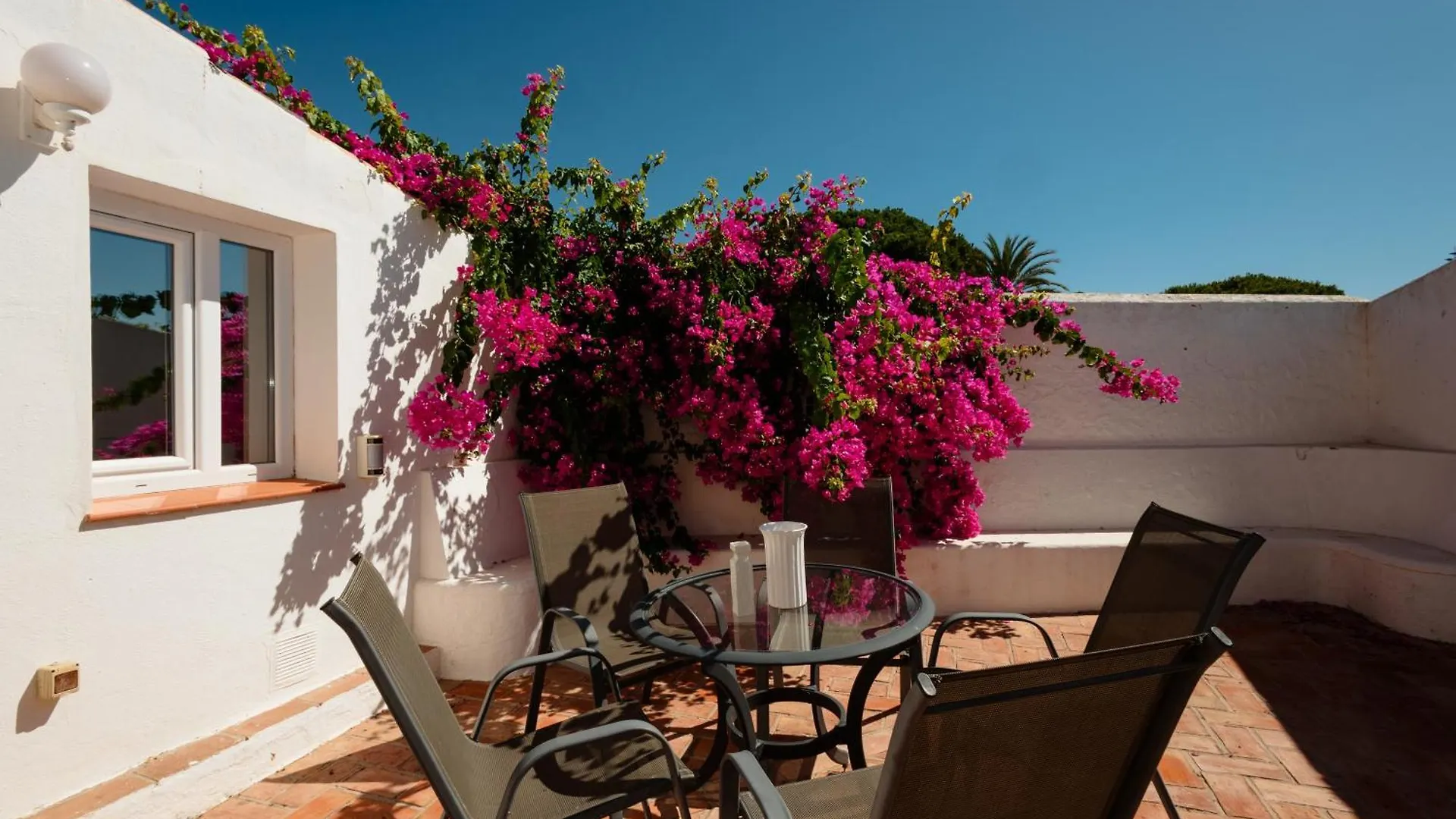 6 Bedroom Villa, With Heated Pool And Sea Views, Next To The Beach Of Costabella Marbella 0*,  Spain