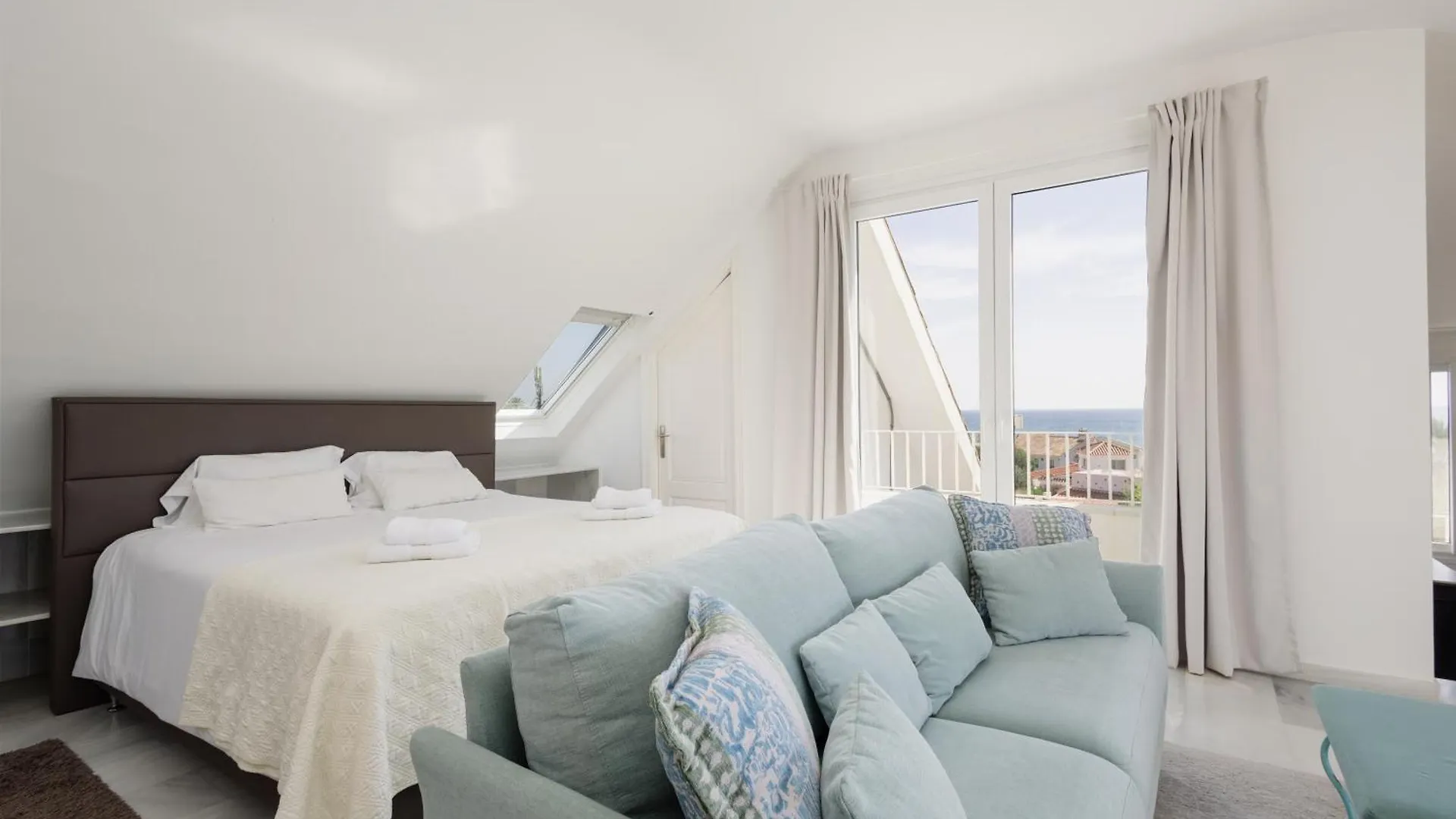 6 Bedroom Villa, With Heated Pool And Sea Views, Next To The Beach Of Costabella Marbella 0*,  Spain