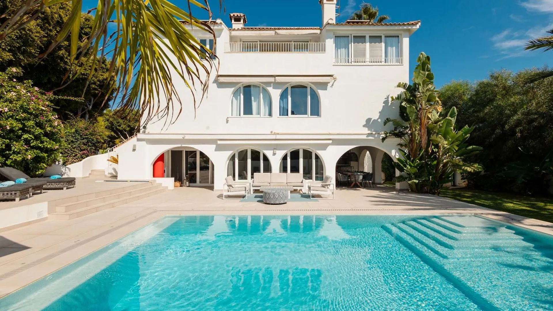 6 Bedroom Villa, With Heated Pool And Sea Views, Next To The Beach Of Costabella Marbella 0*,  Spain