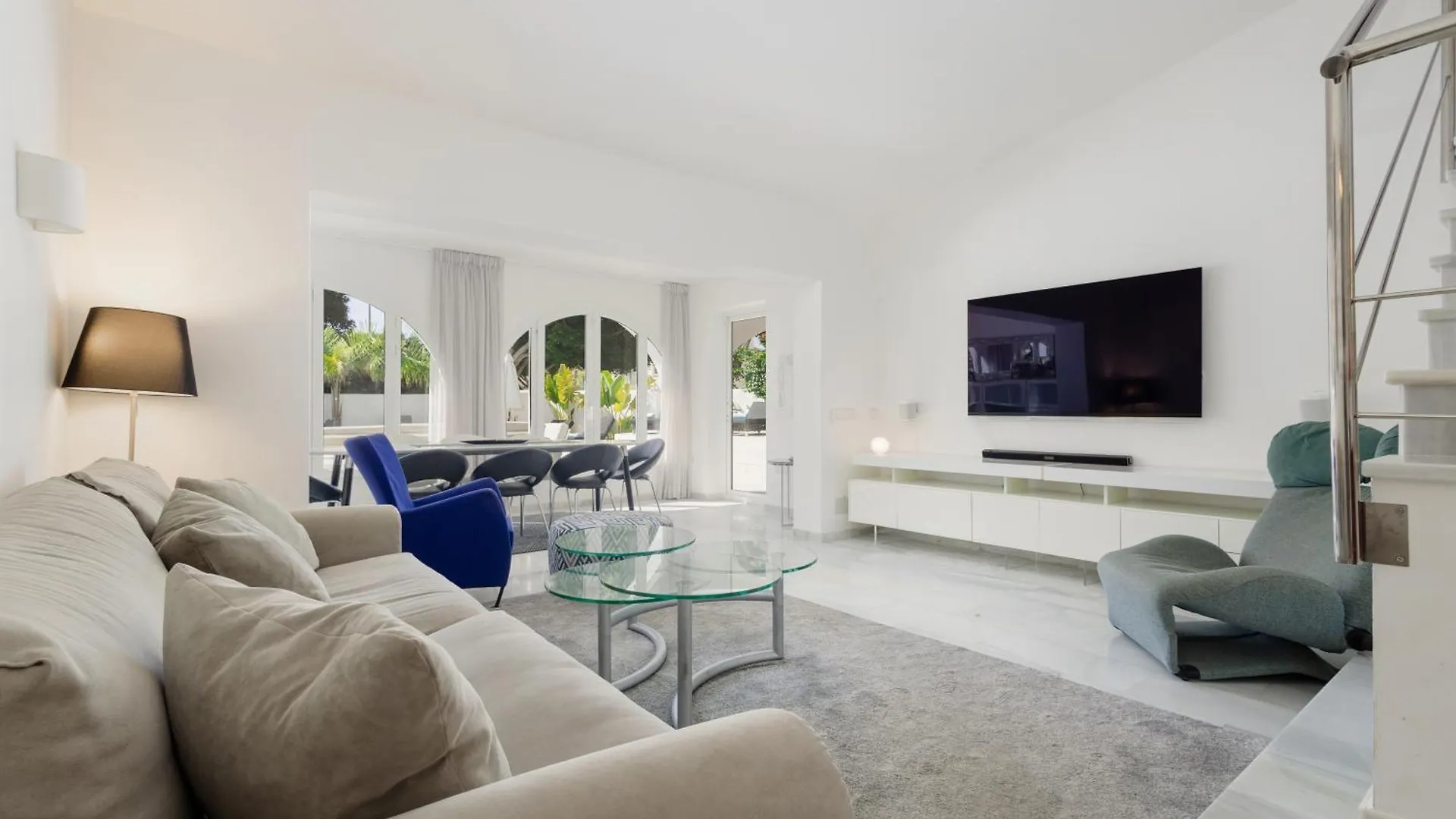 Holiday home 6 Bedroom Villa, With Heated Pool And Sea Views, Next To The Beach Of Costabella Marbella Spain