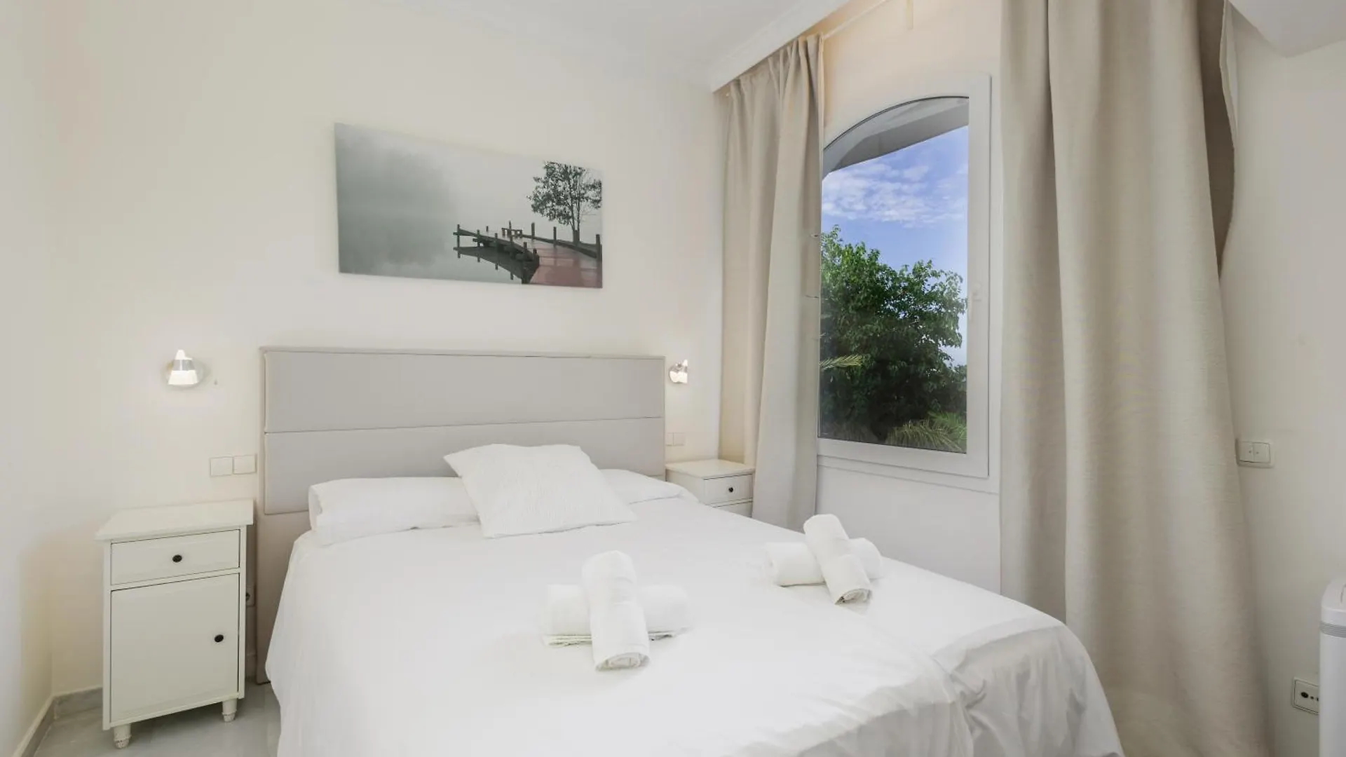 Holiday home 6 Bedroom Villa, With Heated Pool And Sea Views, Next To The Beach Of Costabella Marbella