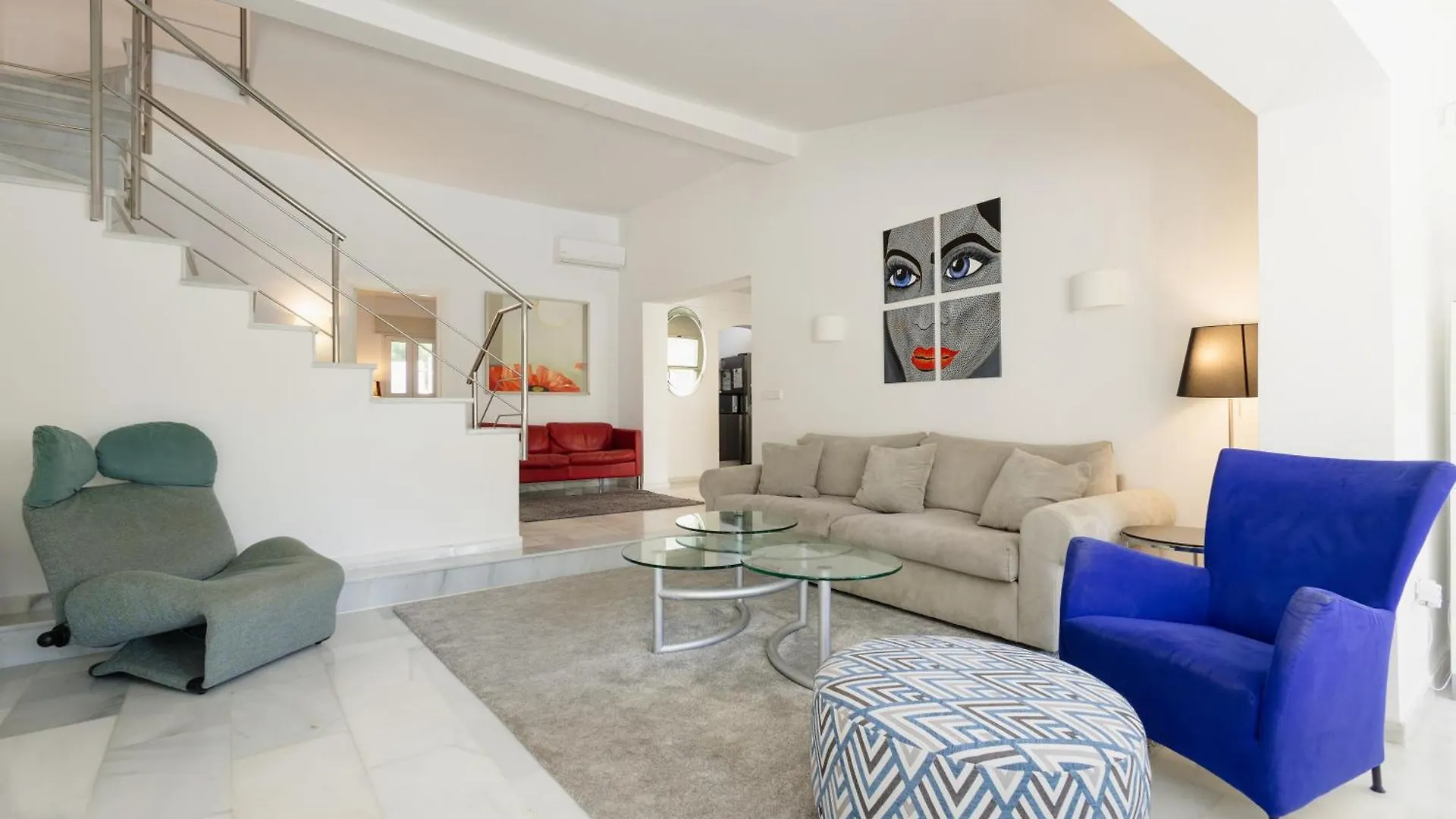6 Bedroom Villa, With Heated Pool And Sea Views, Next To The Beach Of Costabella Marbella