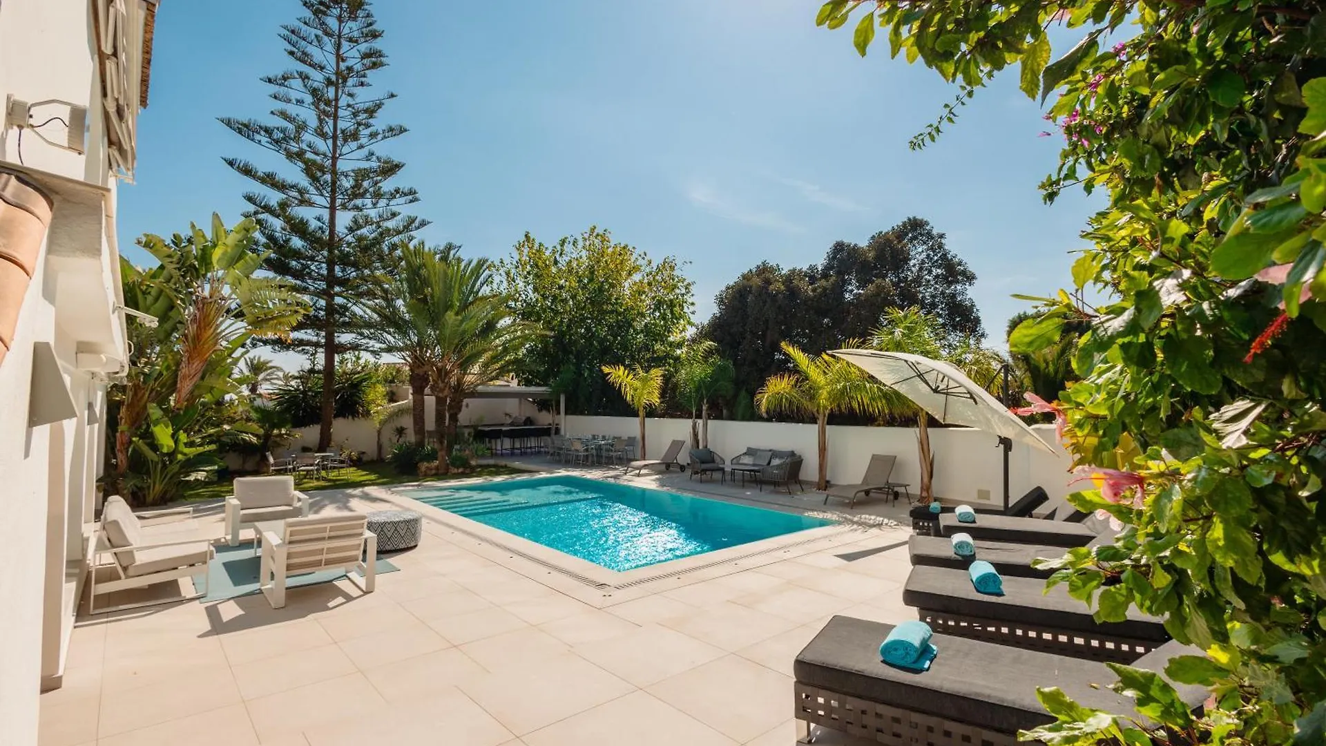 6 Bedroom Villa, With Heated Pool And Sea Views, Next To The Beach Of Costabella Marbella 0*,  Spain